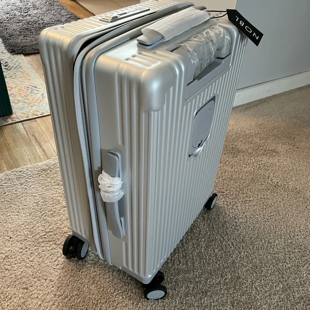 Nobl- Carry On Silver Hard Shell Suitcase - Picture 6 of 7